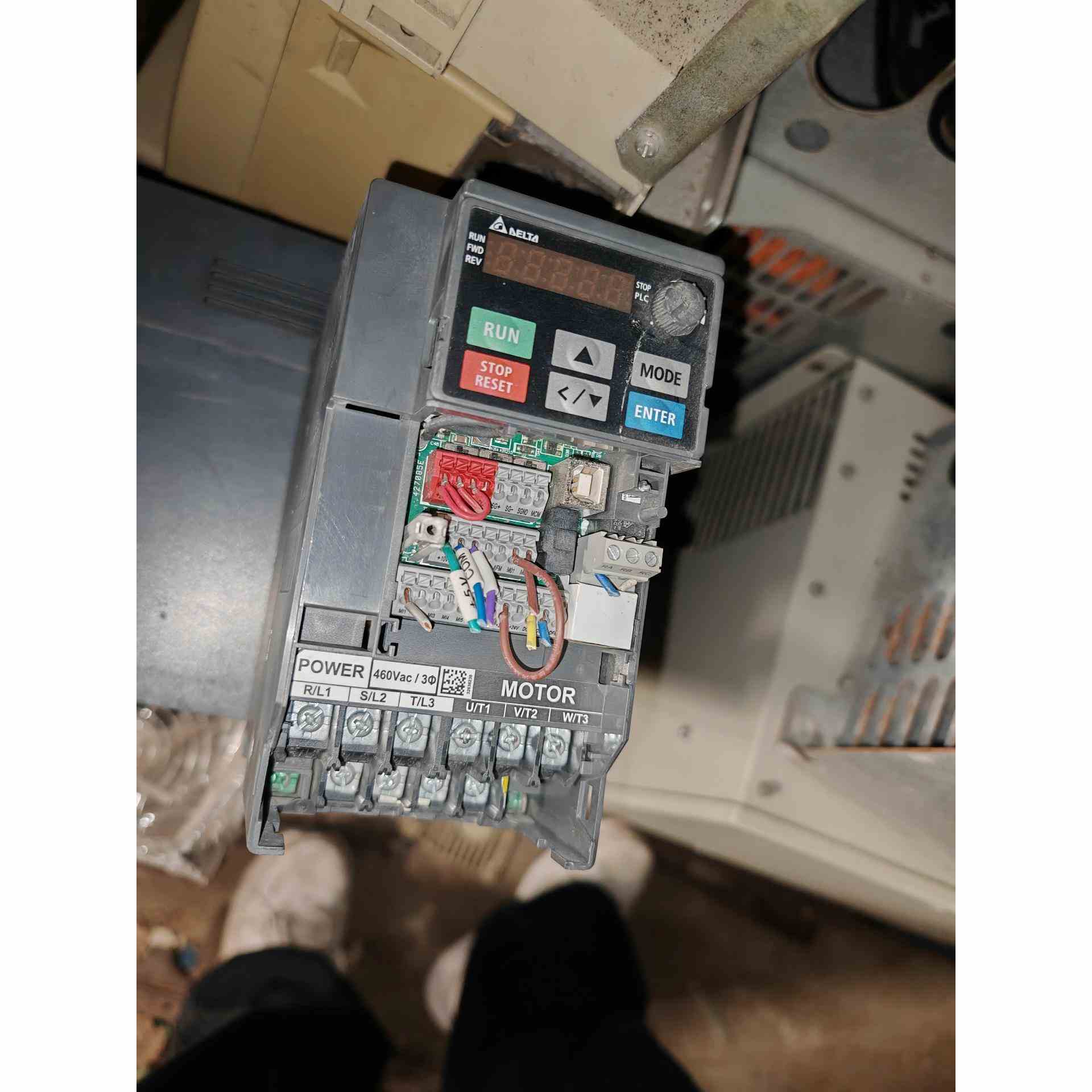 台达变频器VFD9A0MS43ANSAA，380V，3.7K，非实价