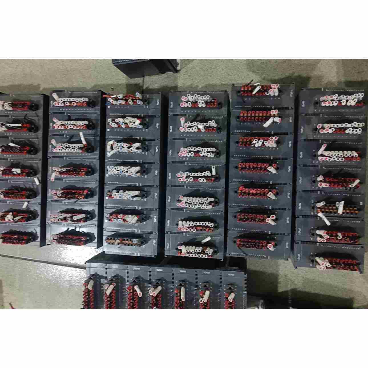 台达PLC主机—AS228T，成色漂亮，功能包好，量大从优，，不是实