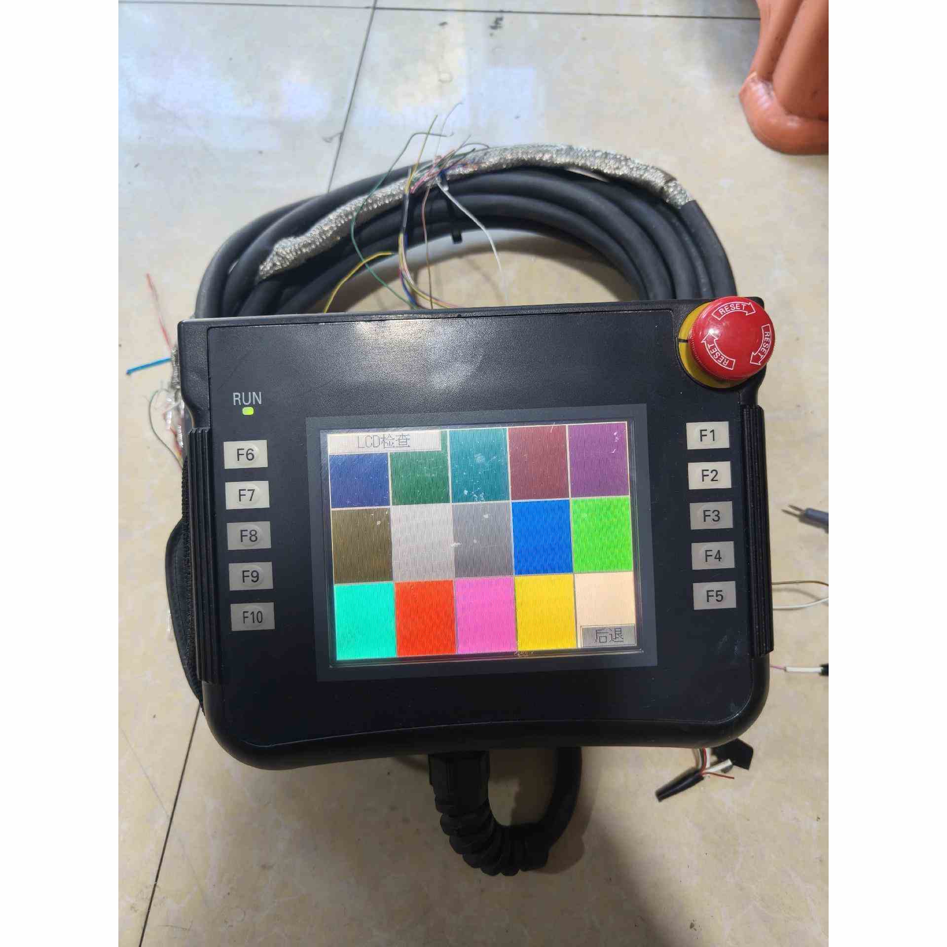 NSH5-SQR10B-V2欧姆龙示教器触摸屏NSH5-SQ，不是实价