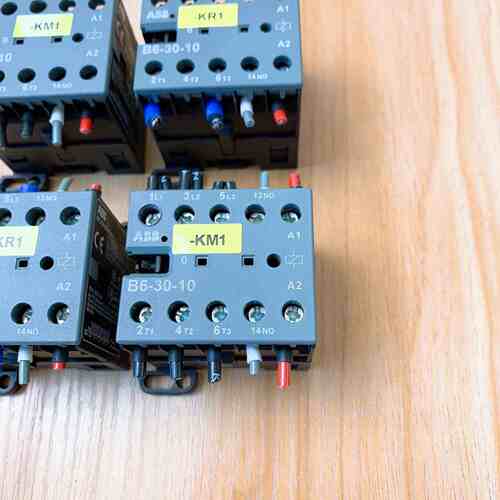 ABB小型BC6-30-10交流触器220-240V 具体，非实价