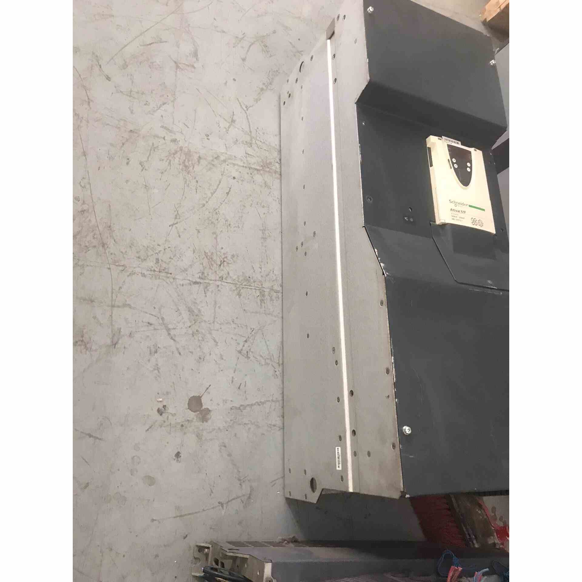 ATV61F系列变频器ATV61FHC16N4Z 16，非实价