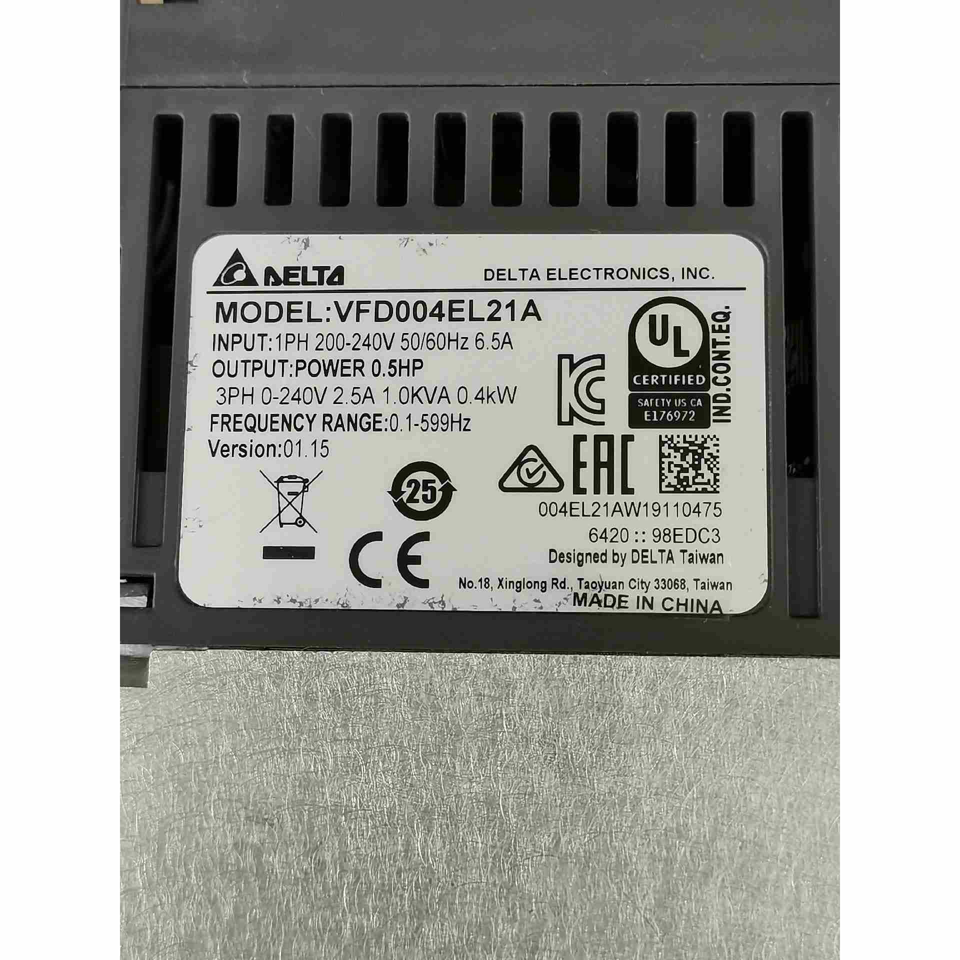 台达400w变频器，型号 VFD004EL21A，功能包好，，不是实价