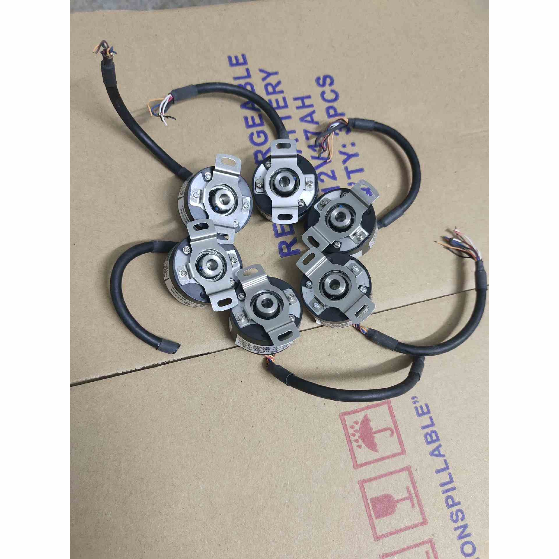 台达编码器MH4-25LN65C7D原装拆机，成色很好，功能，不是实价