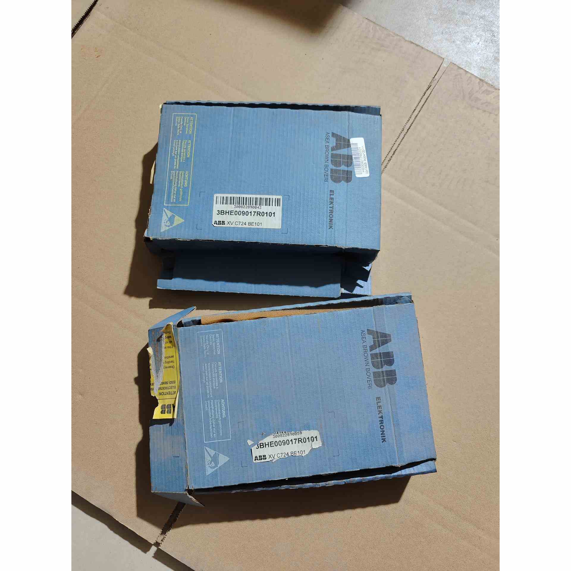 ABB原装电路板，型号XV C724 BE101，3BHE0，非实价