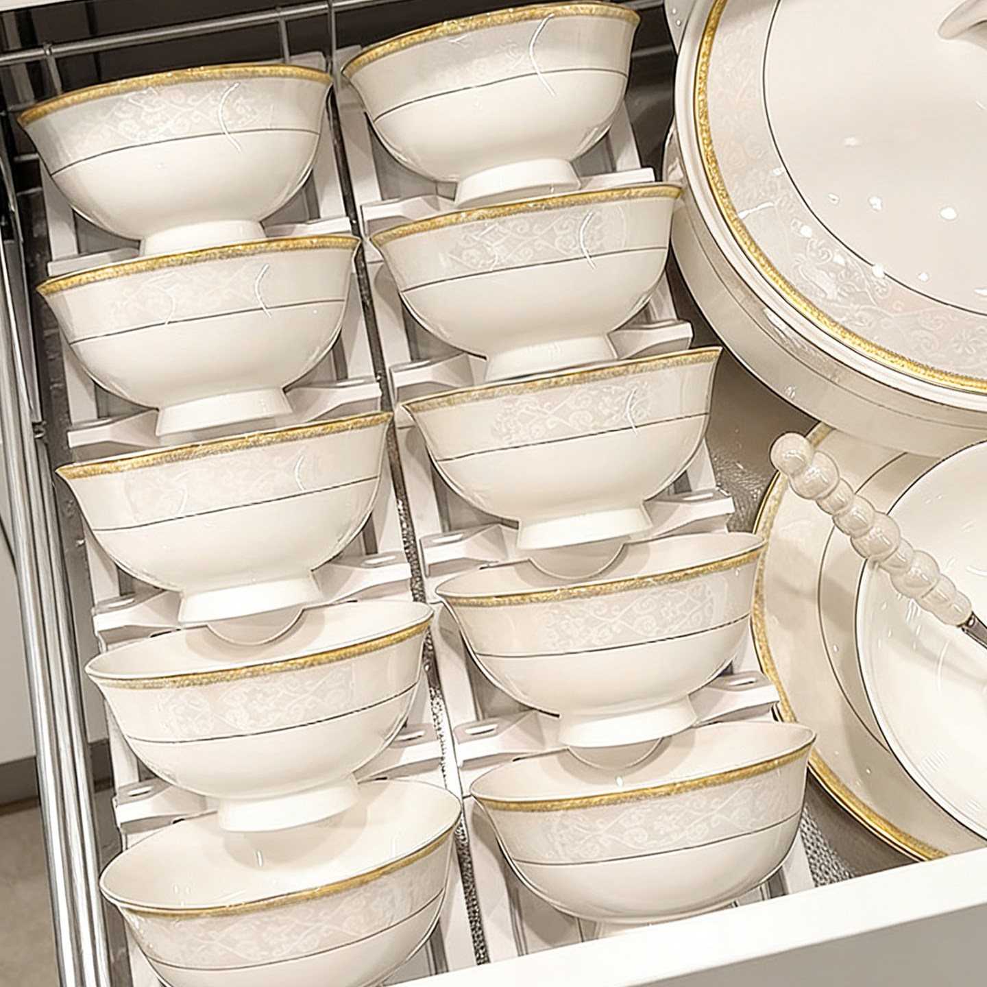 2026景德镇碗碟套装欧式高颜值简约陶瓷骨瓷餐具套装碗盘乔迁新居