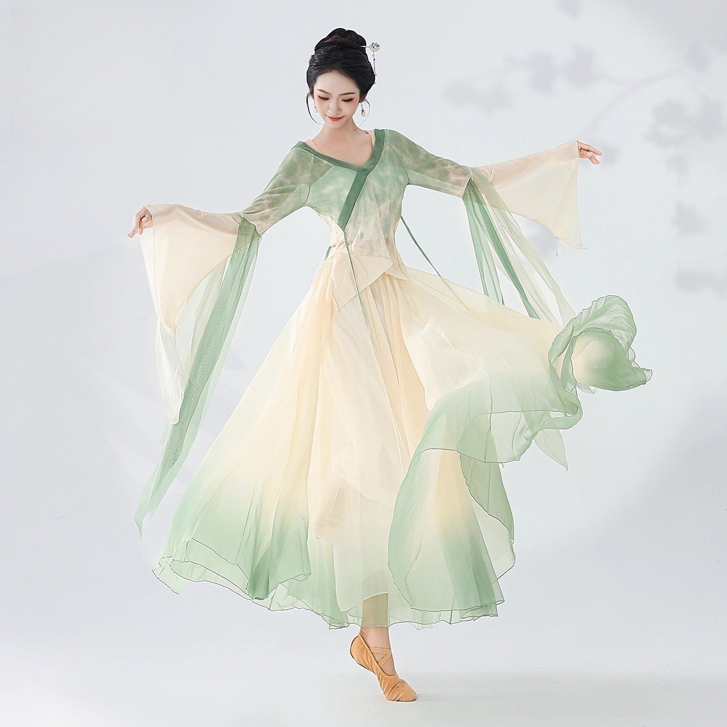 秋冬新款古典舞表演服仙气纱衣