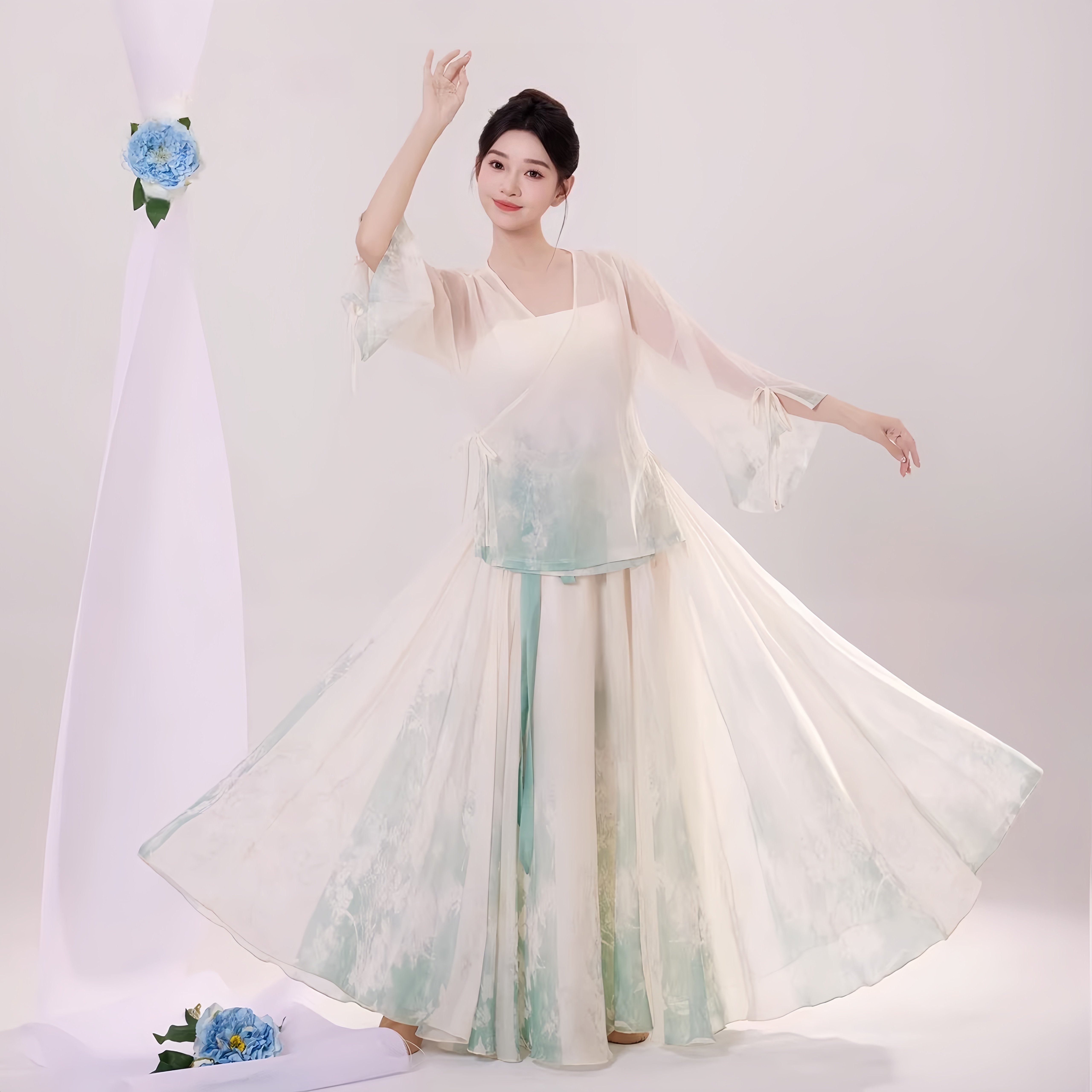 新款古典舞表演服国风中式印花渐变飘逸纱衣大摆裙中国舞演出服装