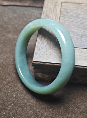 54沙枣青天然籽料手镯老熟宽条手镯女款精品天然和田玉深绿送礼