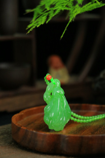 老坑碧玉冰阳绿玉兰花吊坠天然和田玉高档珠宝阳绿玉链苹果绿挂坠