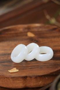 新疆和田玉羊脂白玉18圈口戒指时尚男女款戒圈古风收藏指环