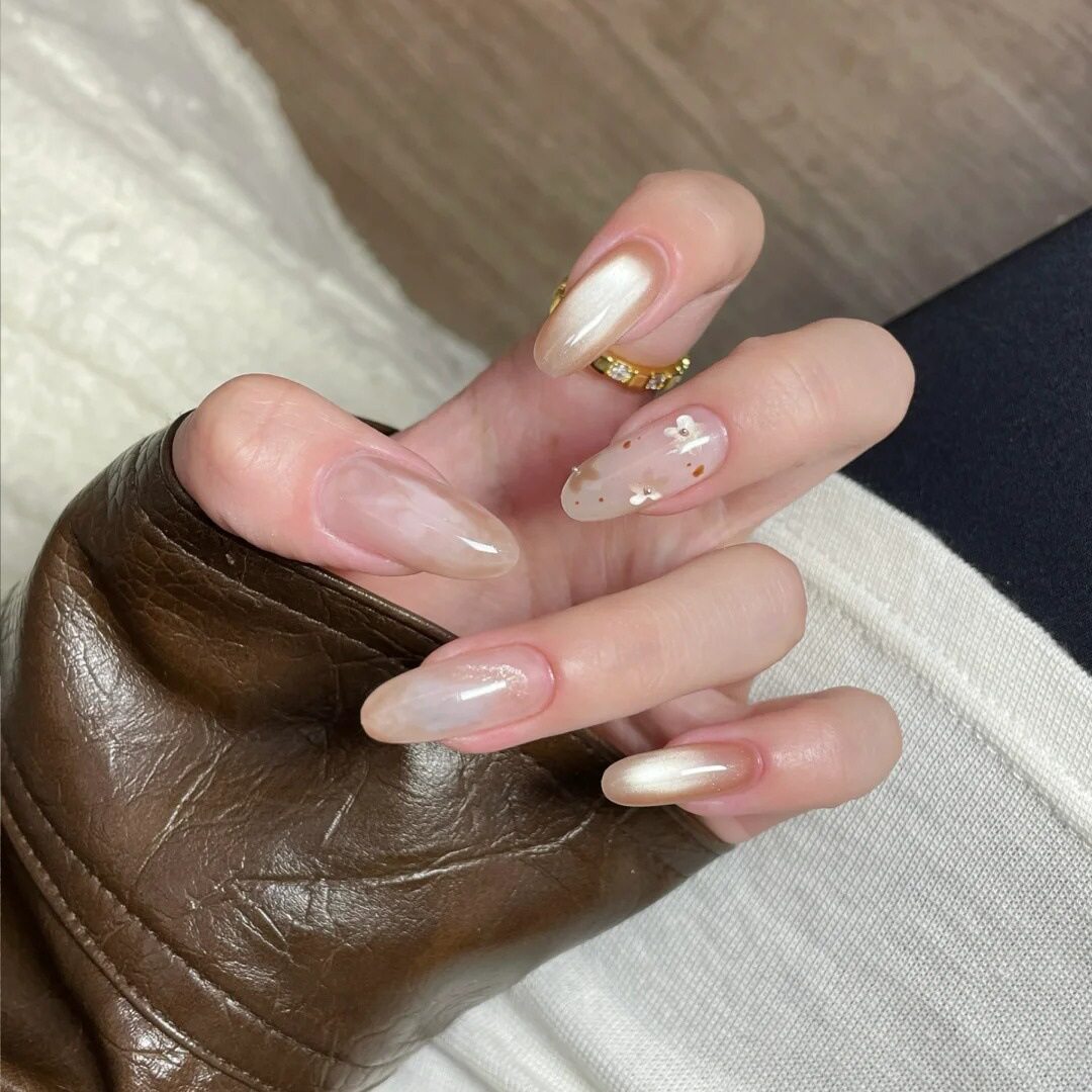 纯手工穿戴甲春日晕染玻璃珠猫眼温柔气质花朵ins氛围感显白美甲