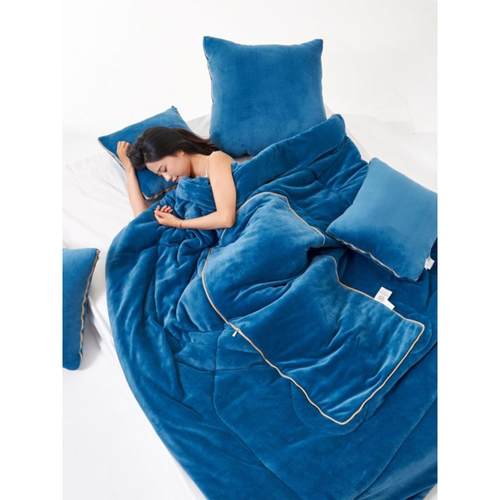 加厚抱枕被子两用纯色牛奶绒靠垫沙发午睡枕头二合一汽车内重盖毯