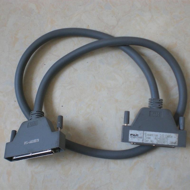 议价NJ-EC0070 0.7米长 NP8REFSC-324W1 NP1C-P8 FUJI富士PLC连接