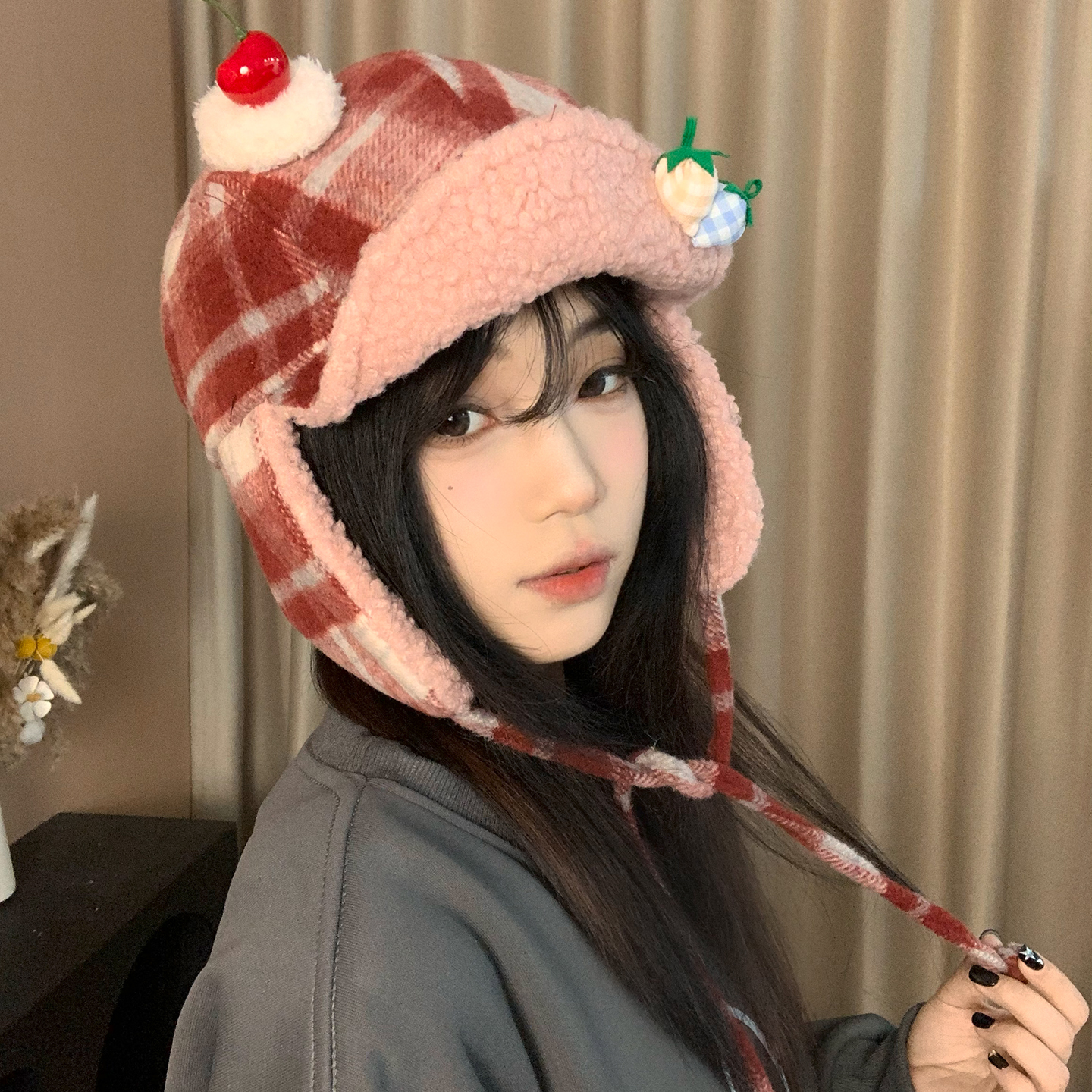 可爱樱桃毛绒绒雷锋帽