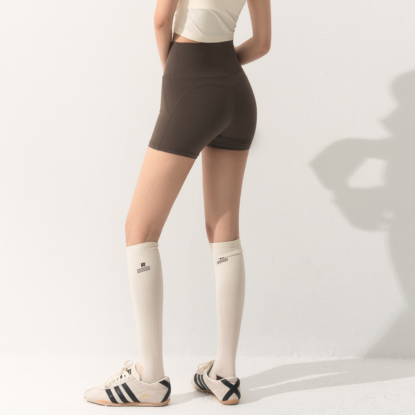 免穿内裤蜜桃提臀零感热裤透气运动短裤跑步健身瑜伽裤女生可外穿