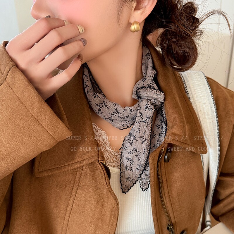 秋季日系碎花三角巾女2025新款护颈方巾复古发带围巾系脖领巾穿搭