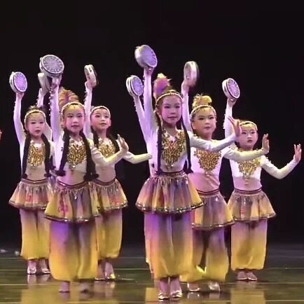 新疆舞蹈演出服儿童幼儿园