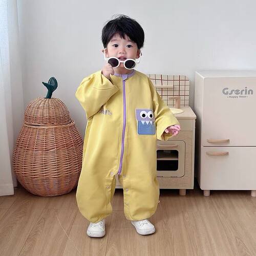 宝宝爬服户外防脏连体罩