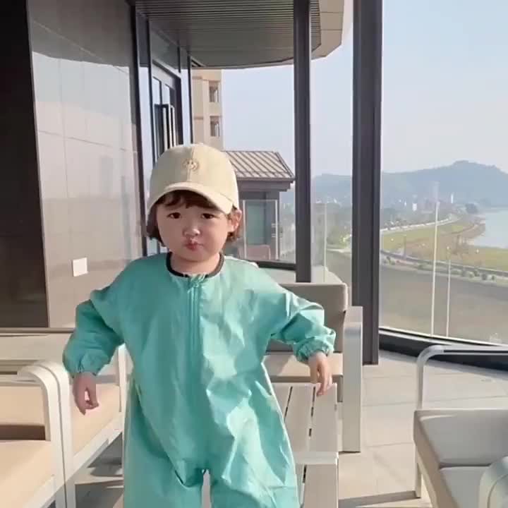 宝宝爬爬服户外婴儿爬行