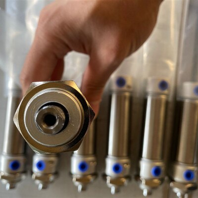 自动缝包机切线气缸MACU25X30-C2 MAC25X30-U-F170225B气缸内螺纹