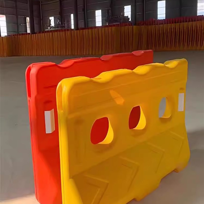 湖南塑料c水马三孔水马围挡市政交通道路施工注水围栏防撞桶移动