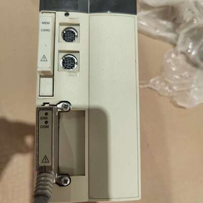 可维修PLC TSXP57203M.实物图片，成色漂亮，议价