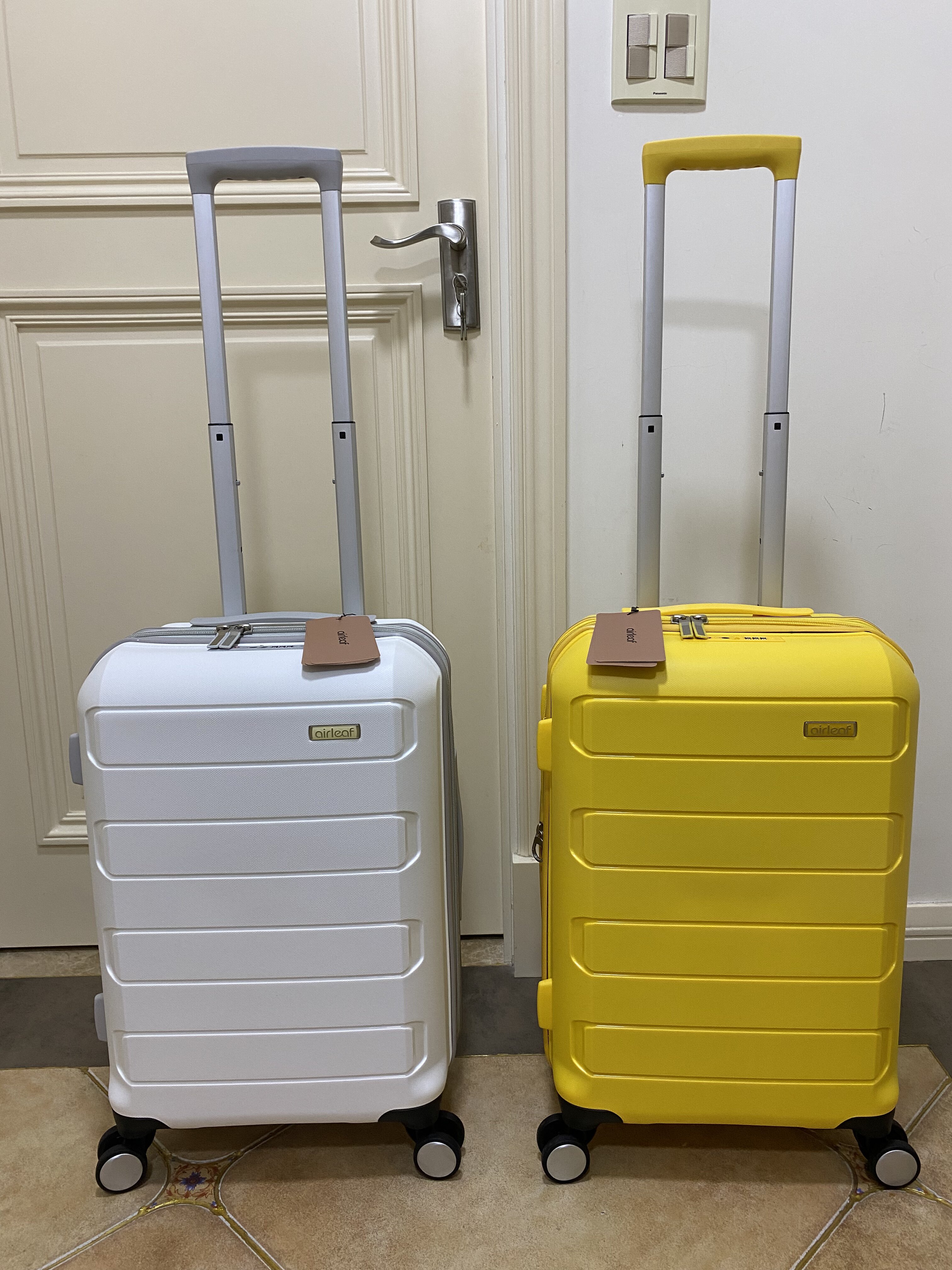 意大利多彩耐磨耐脏拉杆箱行李箱登机箱带拓展层顺滑静音万向轮