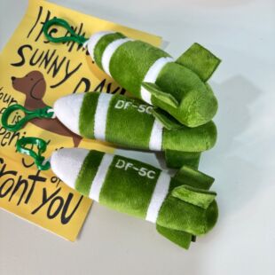 现货25东风5c导弹形状毛绒玩偶挂件创意毛绒玩具钥匙扣挂饰批发