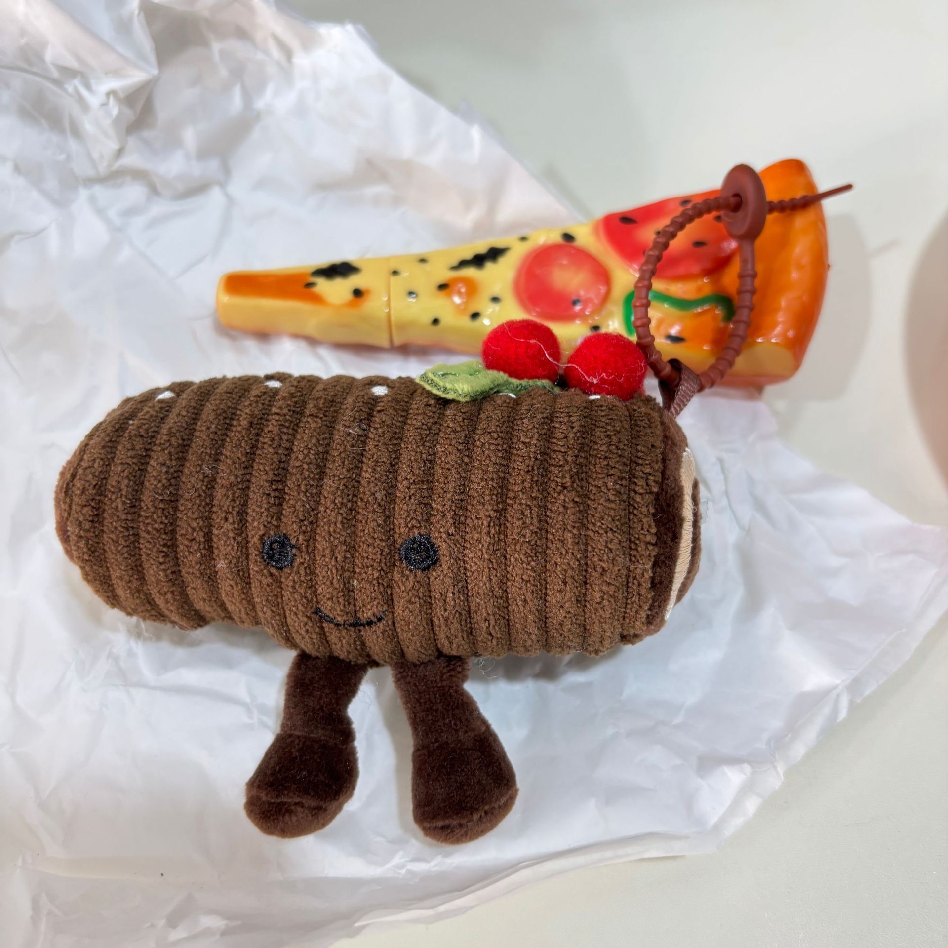 日系可爱巧克力瑞士卷毛绒玩具挂件动物钥匙扣公仔游乐城抓机娃娃