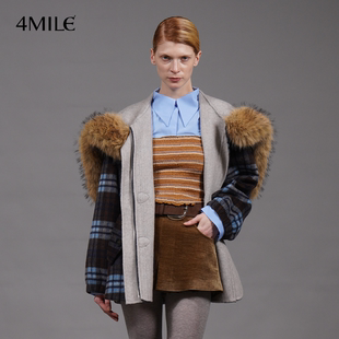 蓝格纹毛领连帽短大衣宽松保暖毛呢外套 4MILE 年货狂欢季