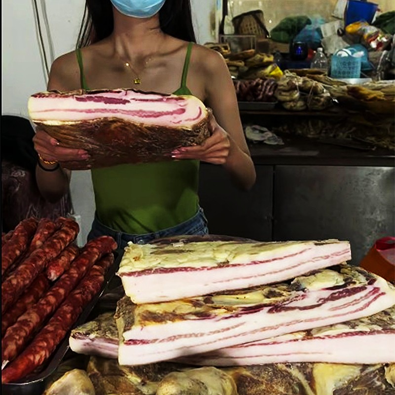 云南大理高原黑猪正宗五花腊肉腊排骨特产食材少盐新鲜自然风干图片