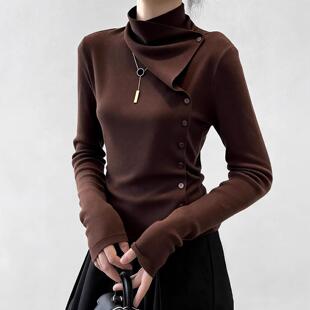 温柔气质小众设计感修身斜边单排扣半高领深咖色上衣女2025冬开衫