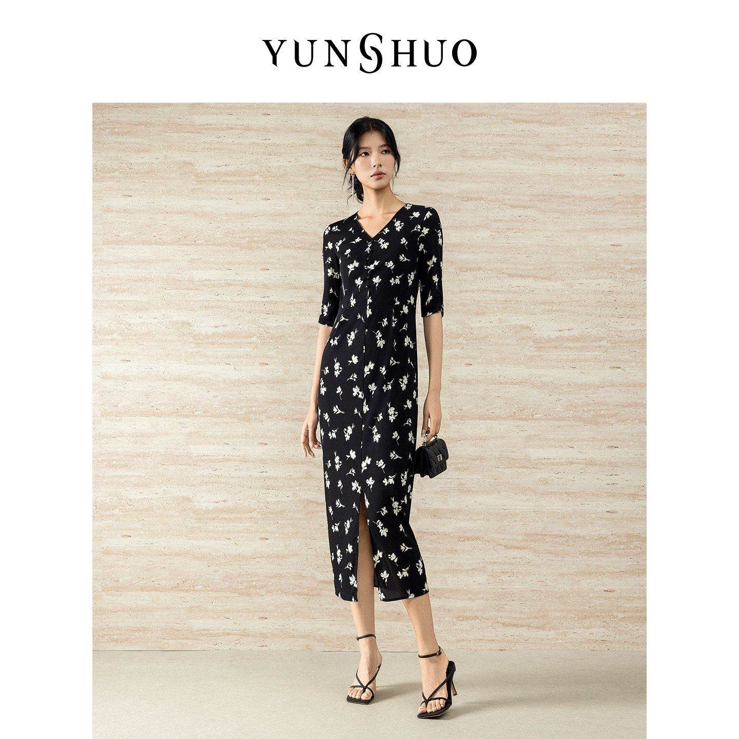 允硕新品夏季薄款雪纺连衣裙女装绝美V领收腰碎花长裙子569507