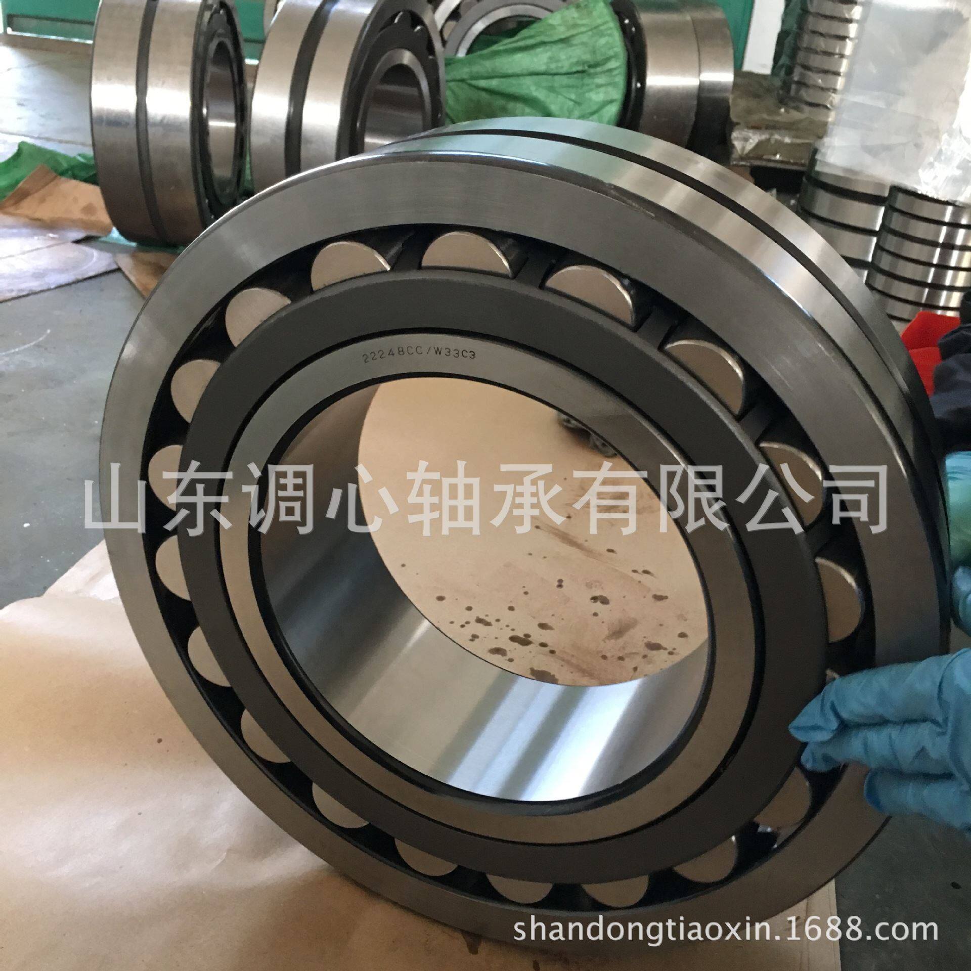 新高质量大型调心滚子轴承厂家 生产特大型调心滚子轴承22252/3促