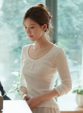 【许妍同款穿搭】BM长袖t恤女2025新款春秋圆领纯色显瘦百搭上衣