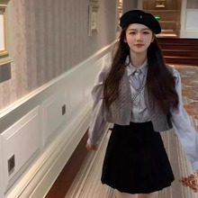 富家千金套装女秋冬针织披肩马甲叠穿长袖衬衫短裙子三件套高级感