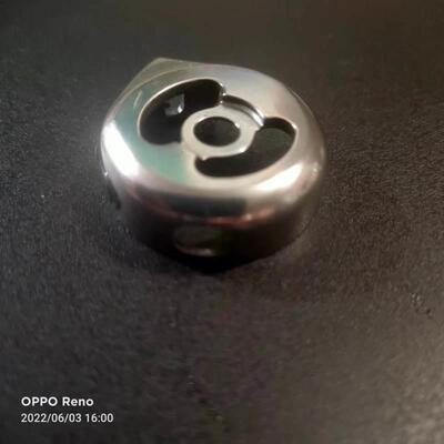 重机APW-896开袋机梭壳(侧面激光孔)宁和出品缝纫机配件之精品