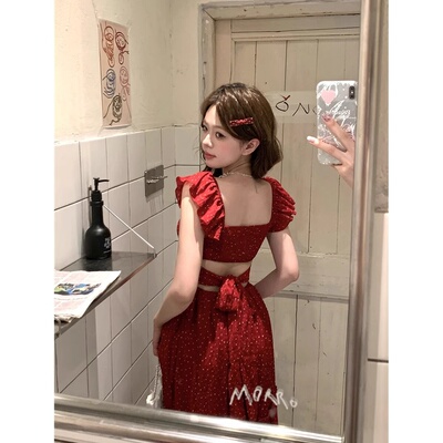 2025夏季新款收腰显瘦时尚设计感波点海边度假风连衣裙女装chic潮