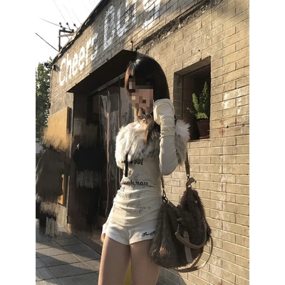 千禧亚文化!!!辣妹一字肩长袖T恤女INS修身设计感上衣