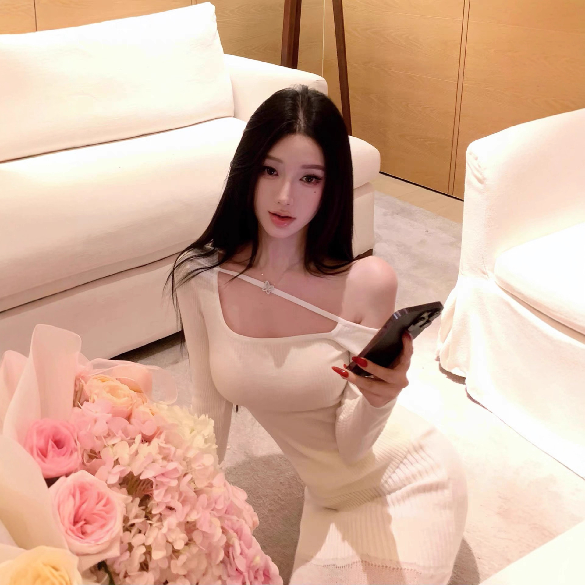 JAYKY YANG 露肩修身长袖羊毛针织衫