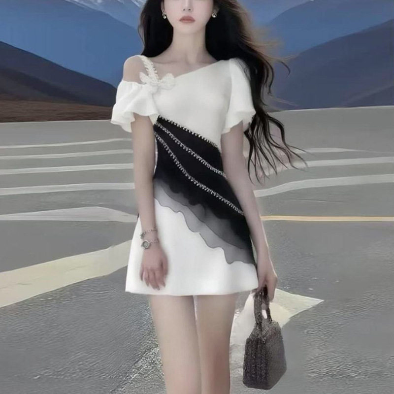 时尚温柔知性风别致名媛斜领拼接连衣裙女夏季气质收腰显瘦短裙子