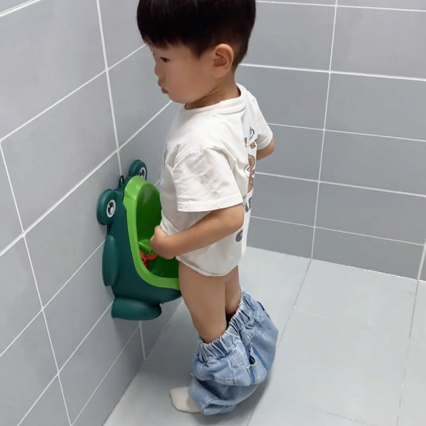 宝宝小便器站立挂墙式尿尿神器便池男孩训练尿桶尿兜儿童马桶方便