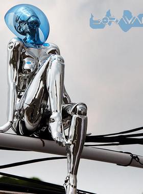 未来炫酷科技感艺术银色机械女泡泡装饰摆件客厅书桌人物坐姿雕塑