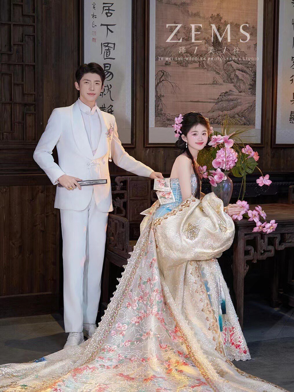 新中式两穿晨袍敬酒秀禾服披肩大拖尾2025新款新娘新婚礼服出阁服