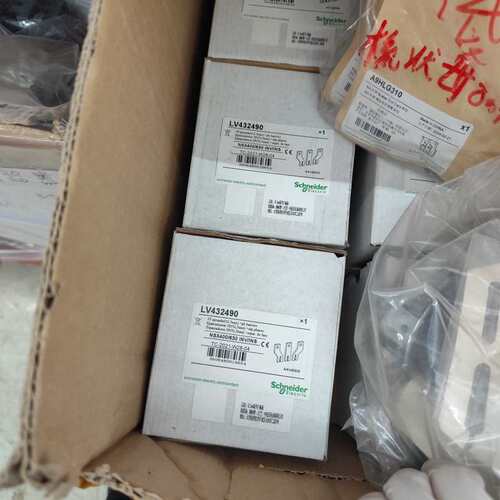 {议价}施耐德端子扩展器，型号LV432490，NSX400/630{可维修}