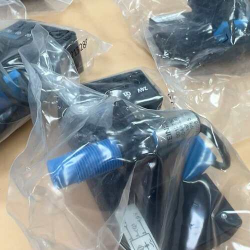 {议价}KCN-T12PS/004-KLP2接近传感器全新未拆封，原{可维修}
