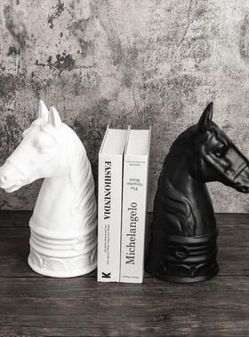 战马摆件现代简约欧式黑色白色树脂马头摆件书档样板房售楼处饰品