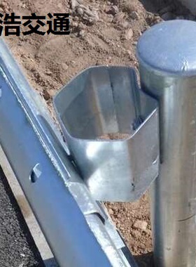 波形护栏国标非标高速乡村两波三波镀锌方立柱法兰立柱圆立柱生产