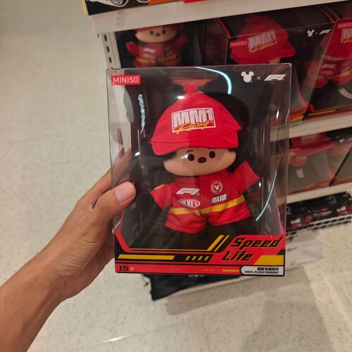 MINISO迪士尼米奇F1极速人生系列搪胶毛绒吊卡公仔名创优品