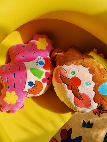 创意沙发抱枕有蒂棵棵